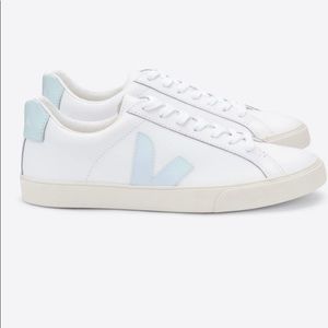 Veja Esplar Logo Leather Trainer